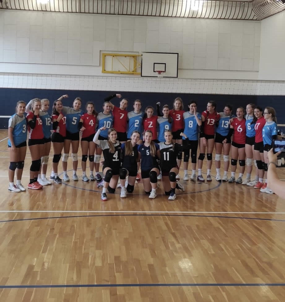 dívky U18 TJ Jiskra Havlíčkův Brod na zápase 2. ligy proti Štokům